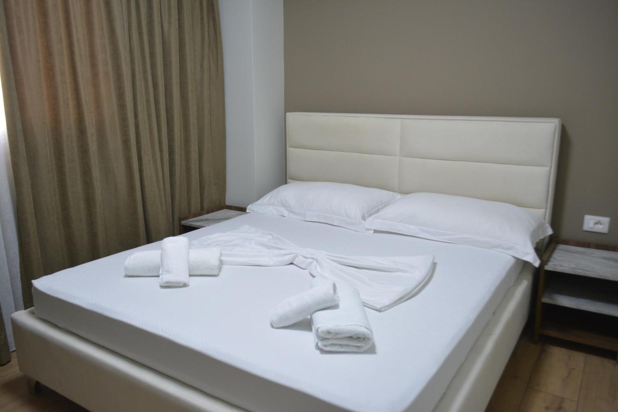 Hotel Her Vlorë Eksteriør bilde