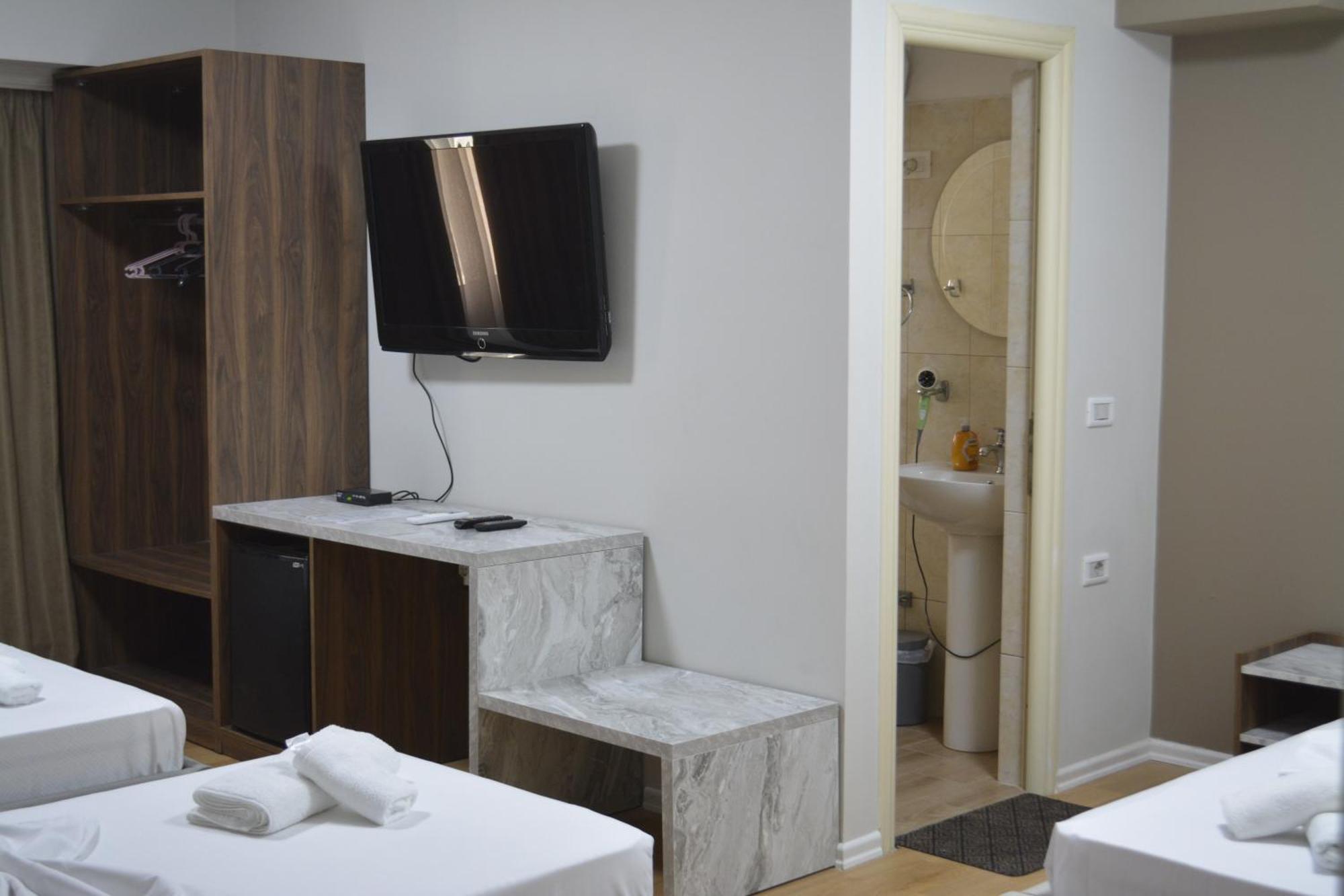 Hotel Her Vlorë Eksteriør bilde
