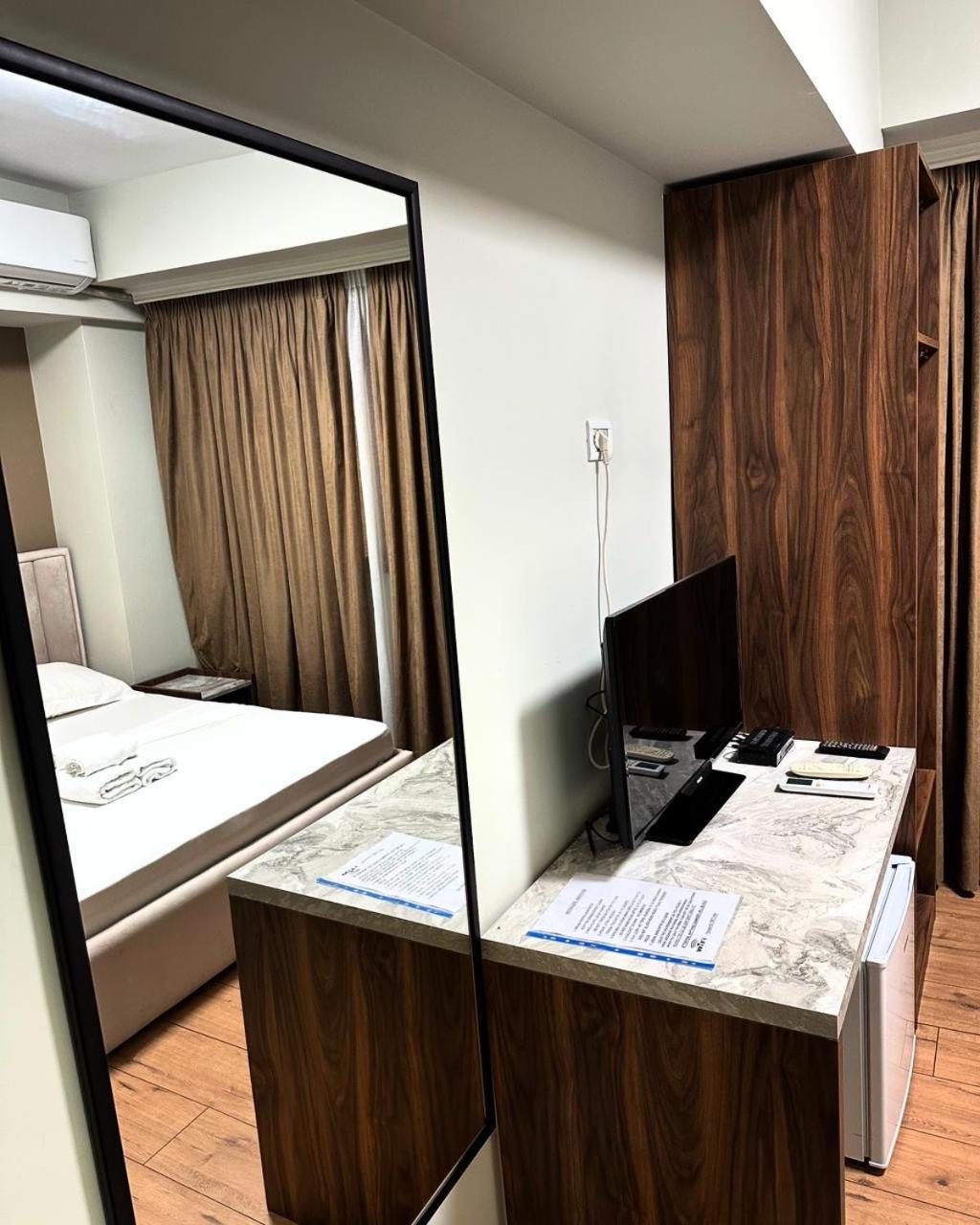 Hotel Her Vlorë Eksteriør bilde