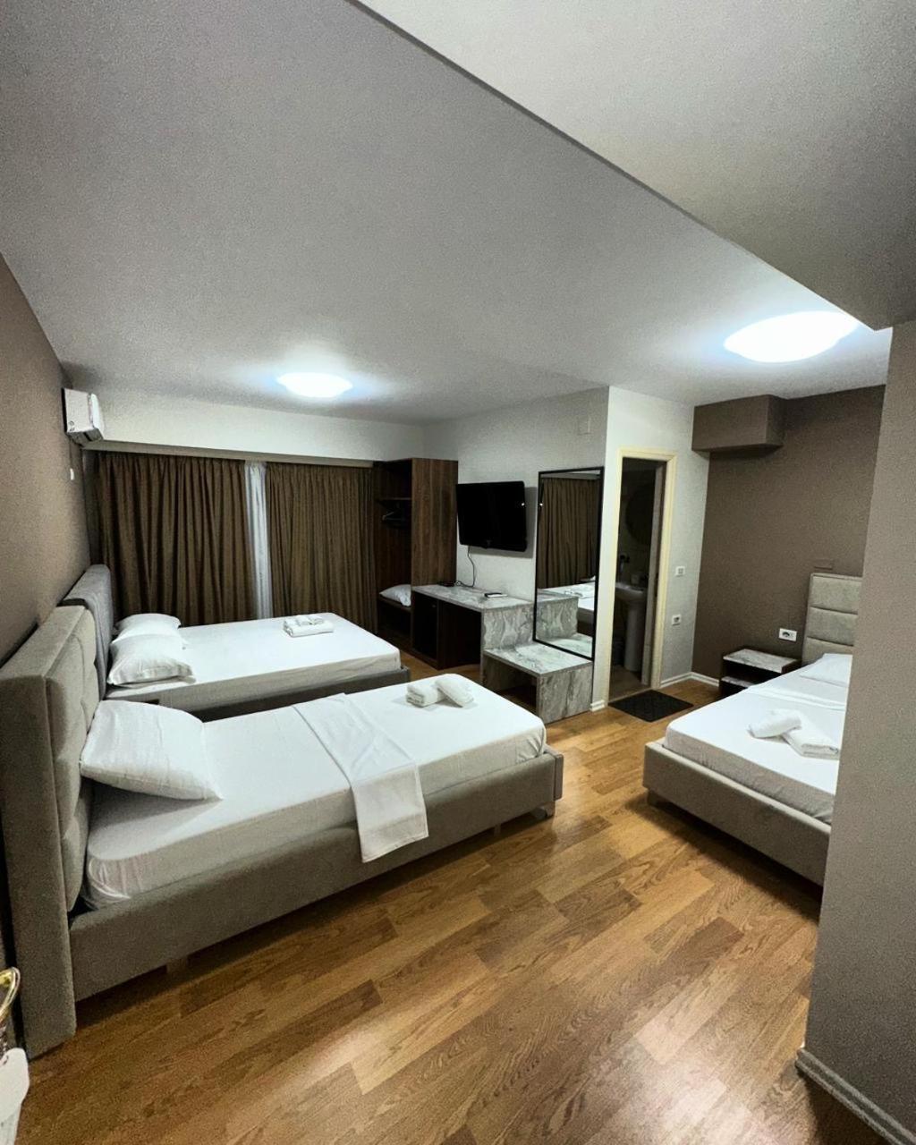Hotel Her Vlorë Eksteriør bilde