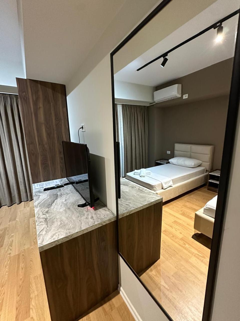 Hotel Her Vlorë Eksteriør bilde
