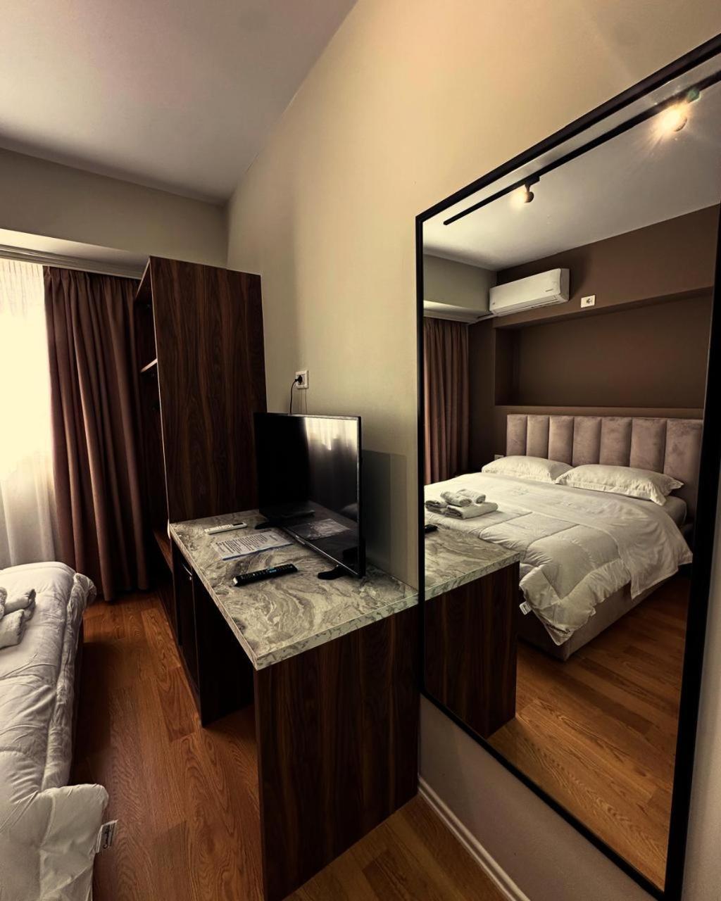 Hotel Her Vlorë Eksteriør bilde
