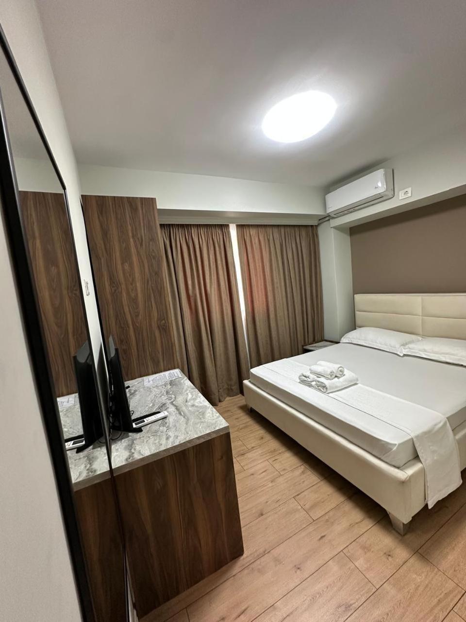 Hotel Her Vlorë Eksteriør bilde