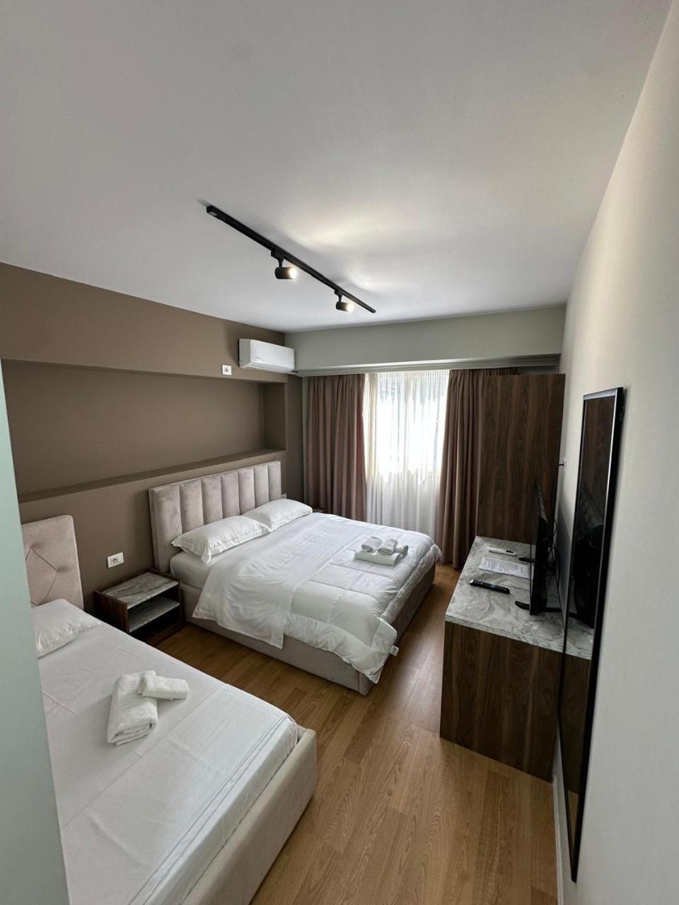 Hotel Her Vlorë Eksteriør bilde